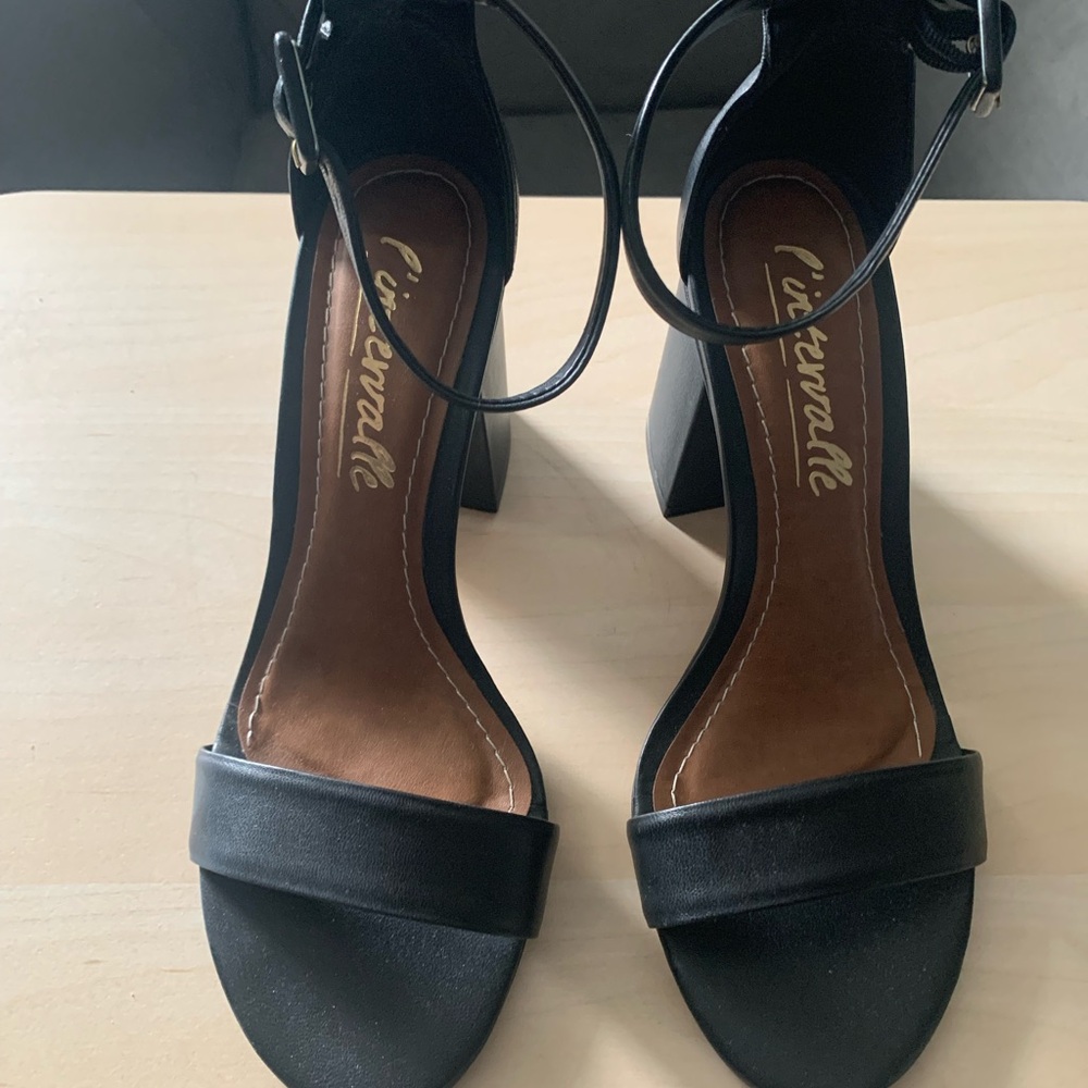 Black leather Women's Sandals